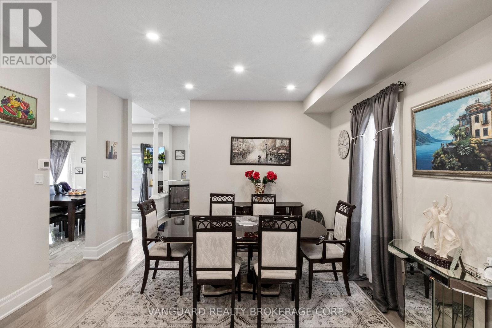 84 Sapphire Drive, Richmond Hill, Ontario  L4S 2E6 - Photo 3 - N13697930