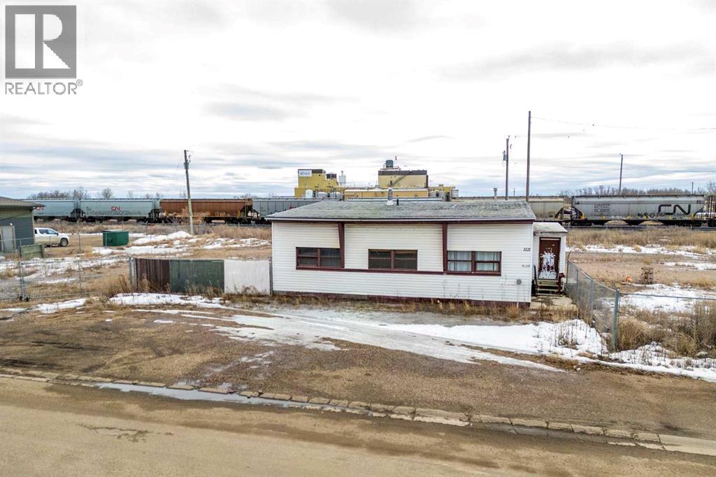 1101 1 Avenue, Wainwright, Alberta T9W 1G9 - Photo 1 - A2189261