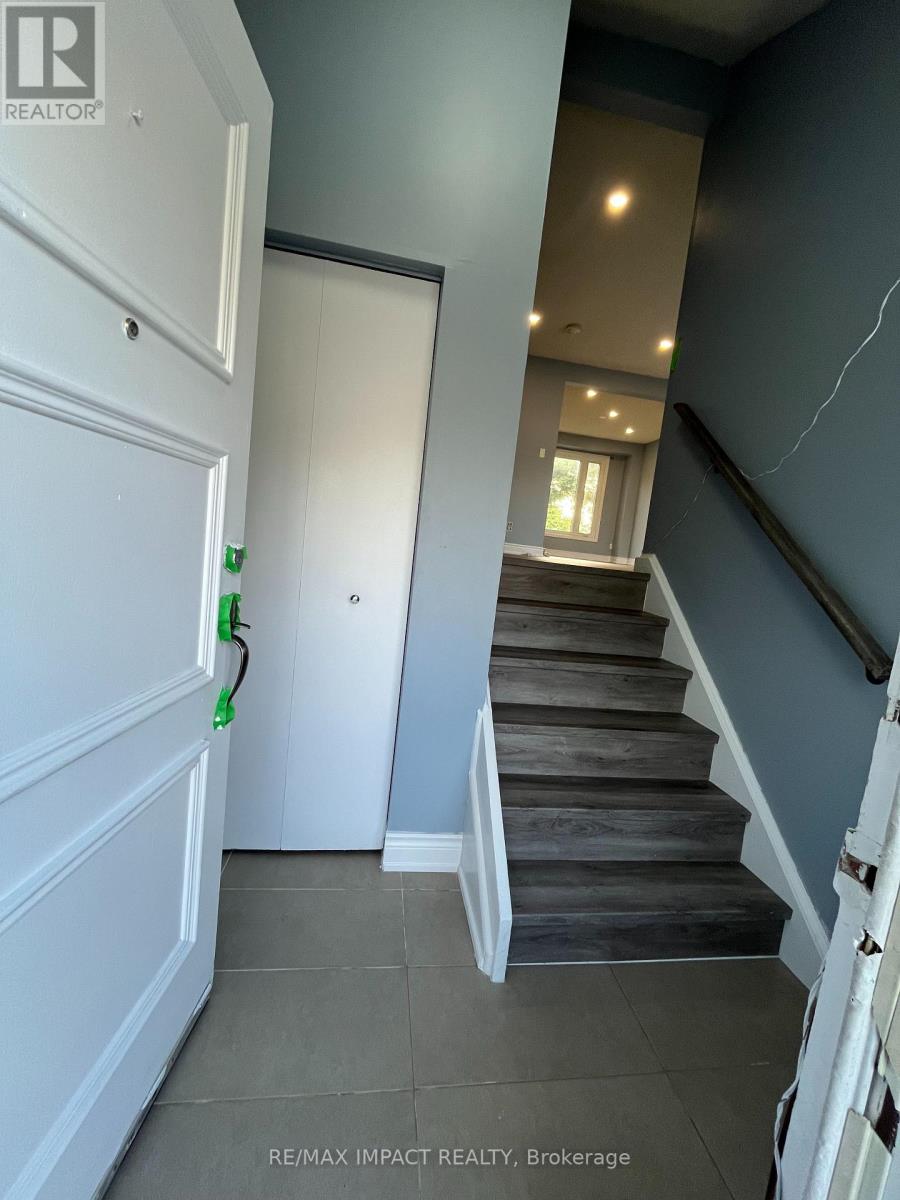 6 - 301 Garden Street, Whitby, Ontario  L1N 3W3 - Photo 2 - E13697744