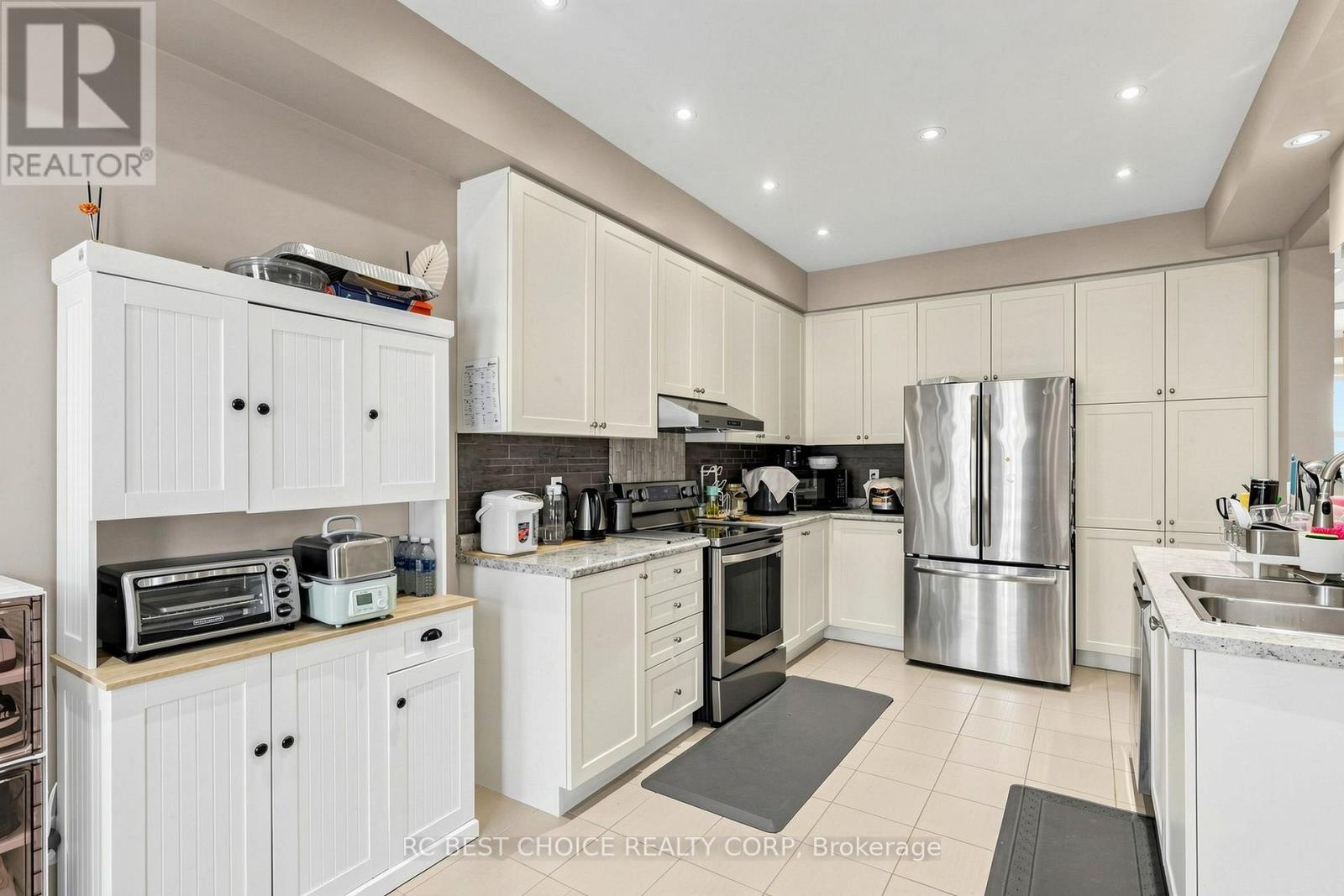 18 Chauncey Court, Markham, Ontario  L6B 1H1 - Photo 12 - N13697812