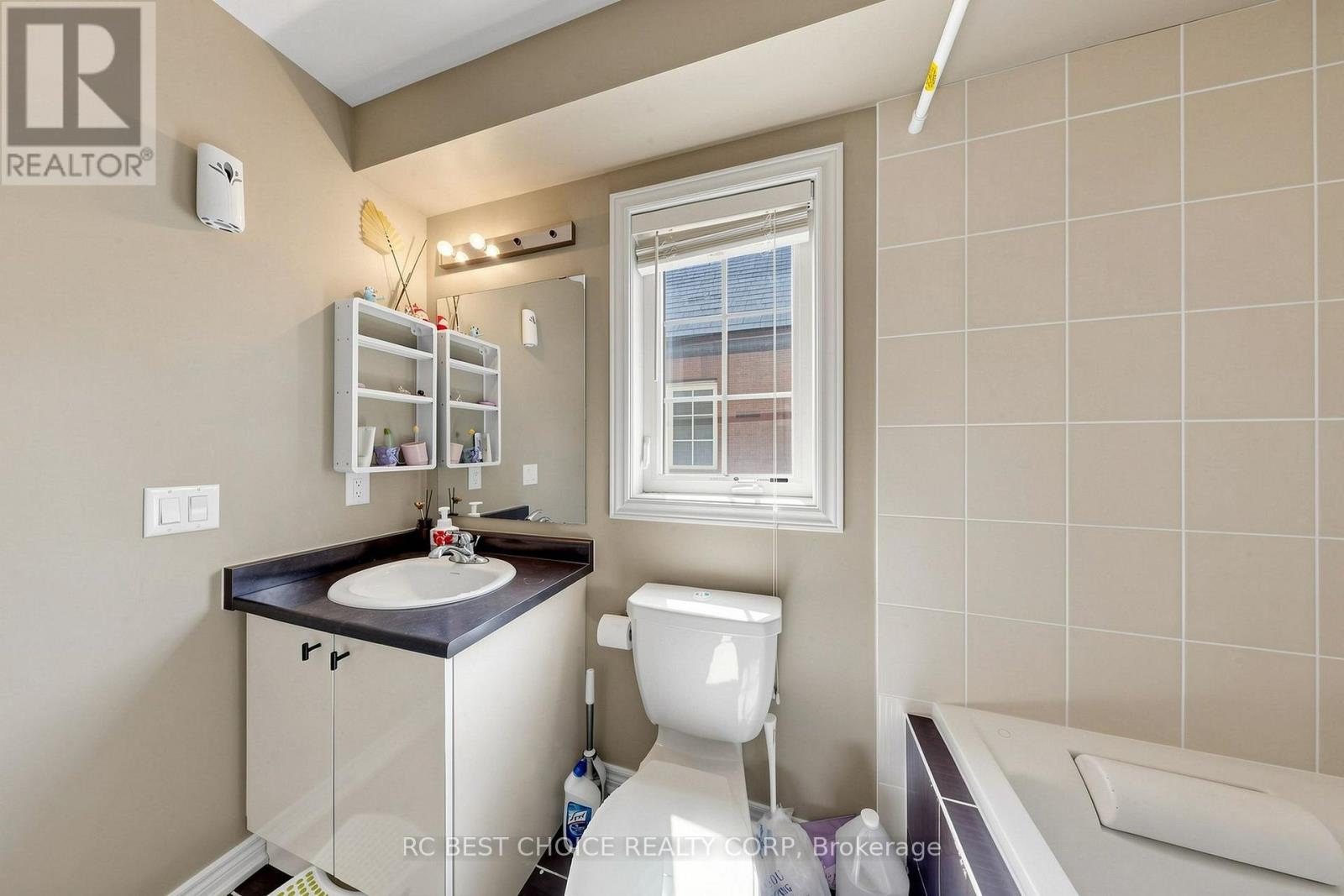 18 Chauncey Court, Markham, Ontario  L6B 1H1 - Photo 35 - N13697812