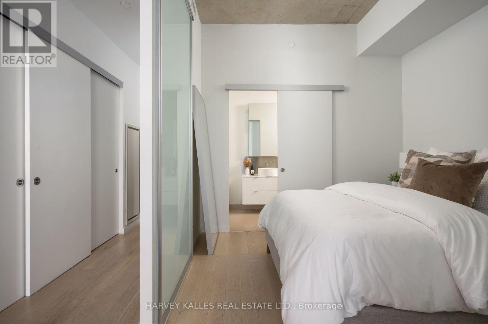 809 - 383 Sorauren Avenue, Toronto, Ontario  M6R 0A4 - Photo 15 - W13697910