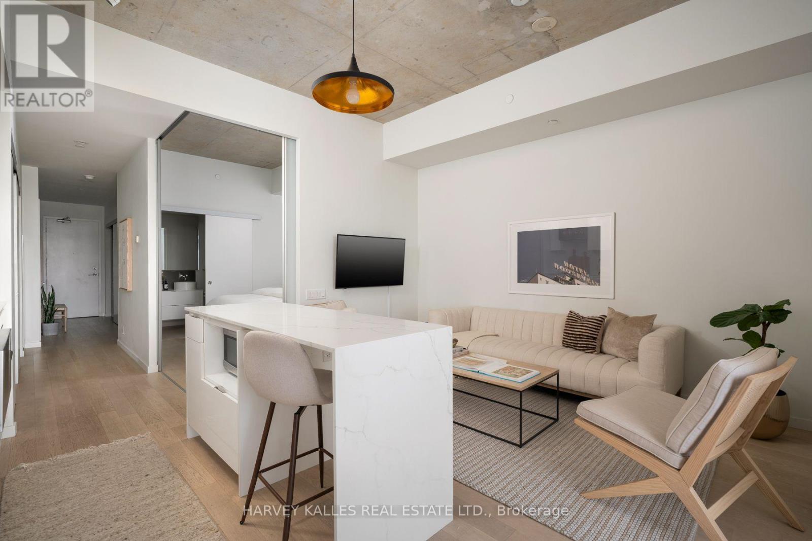 809 - 383 Sorauren Avenue, Toronto, Ontario  M6R 0A4 - Photo 2 - W13697910