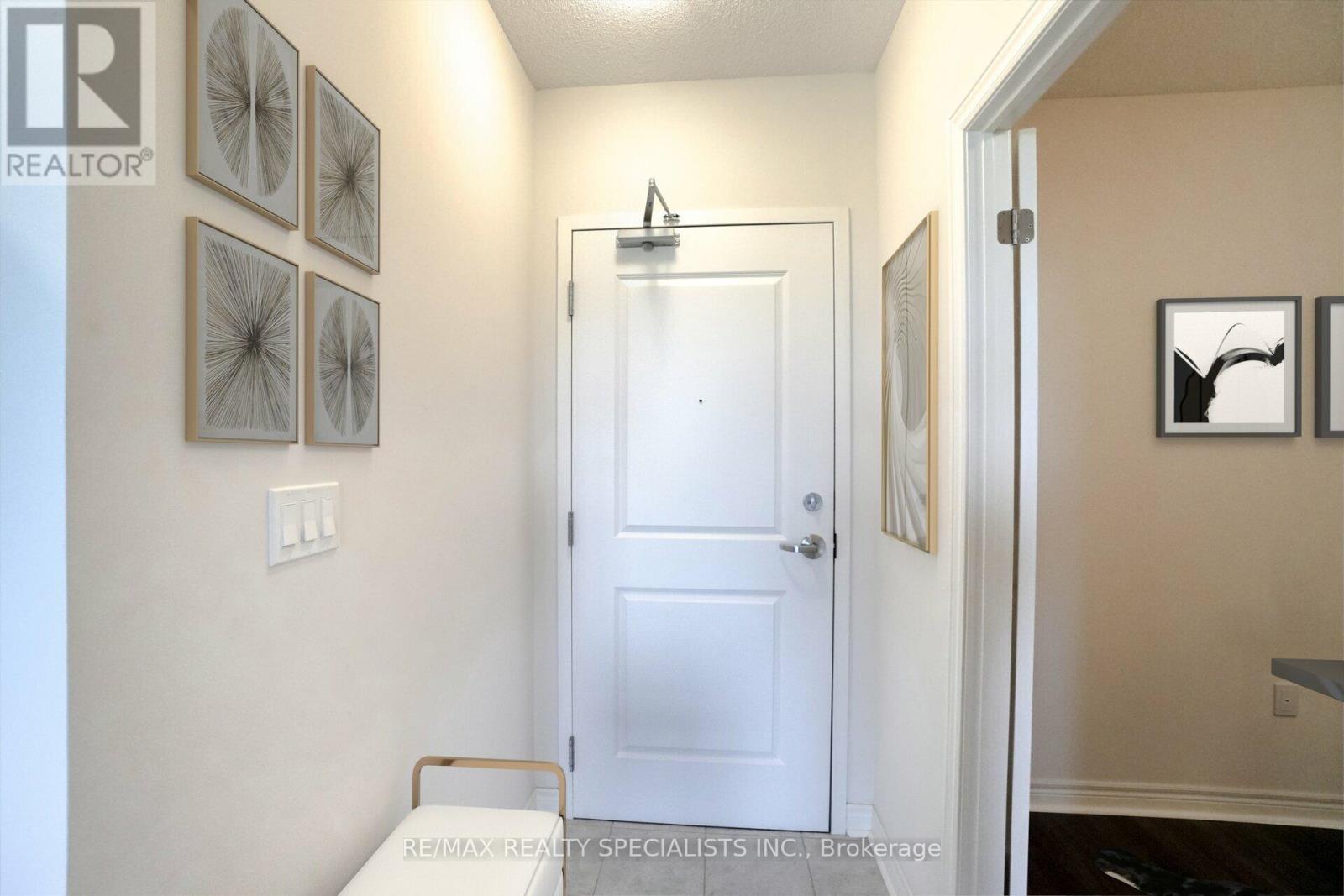 522 - 33 Whitmer Street, Milton, Ontario  L9T 0R5 - Photo 4 - W13697920