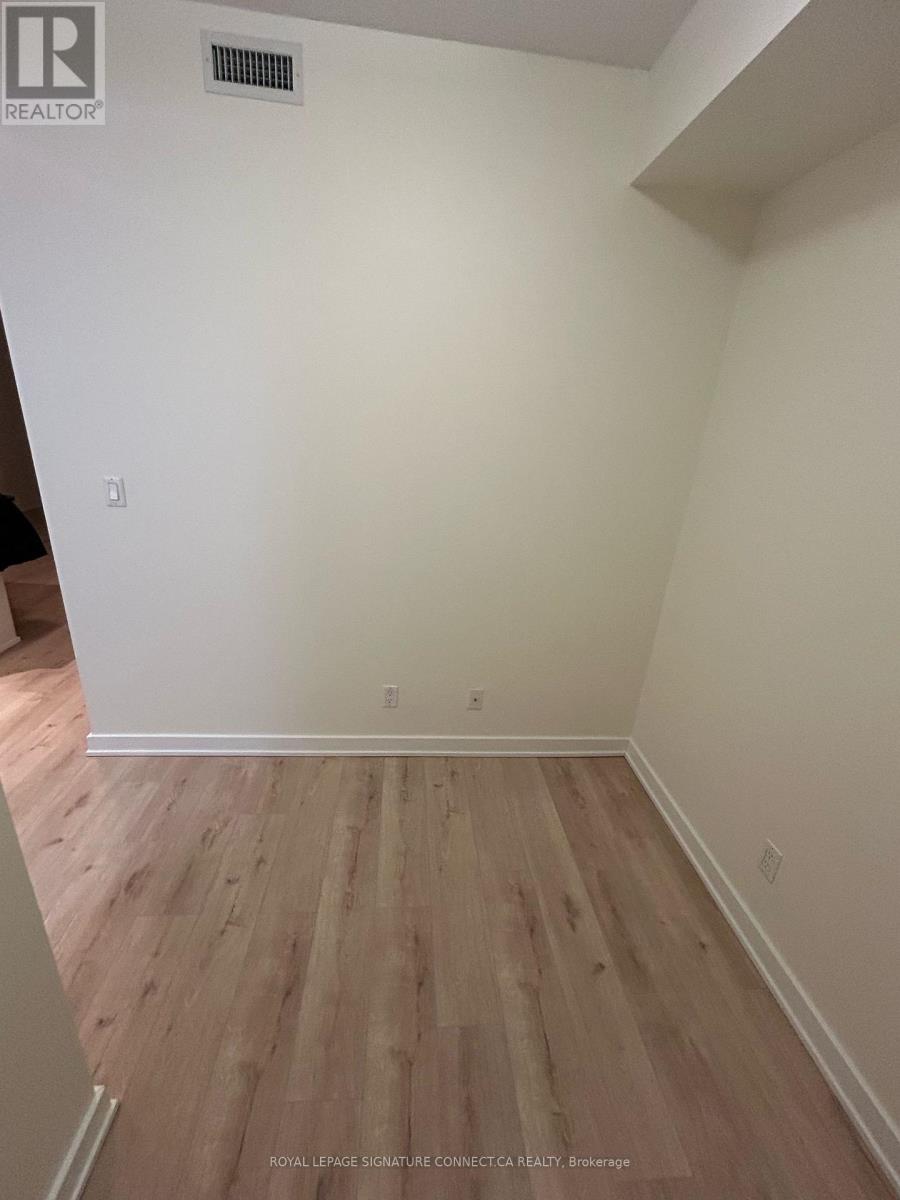 2105 - 4065 Brickstone Mews, Mississauga, Ontario  L5B 0G3 - Photo 10 - W13697958