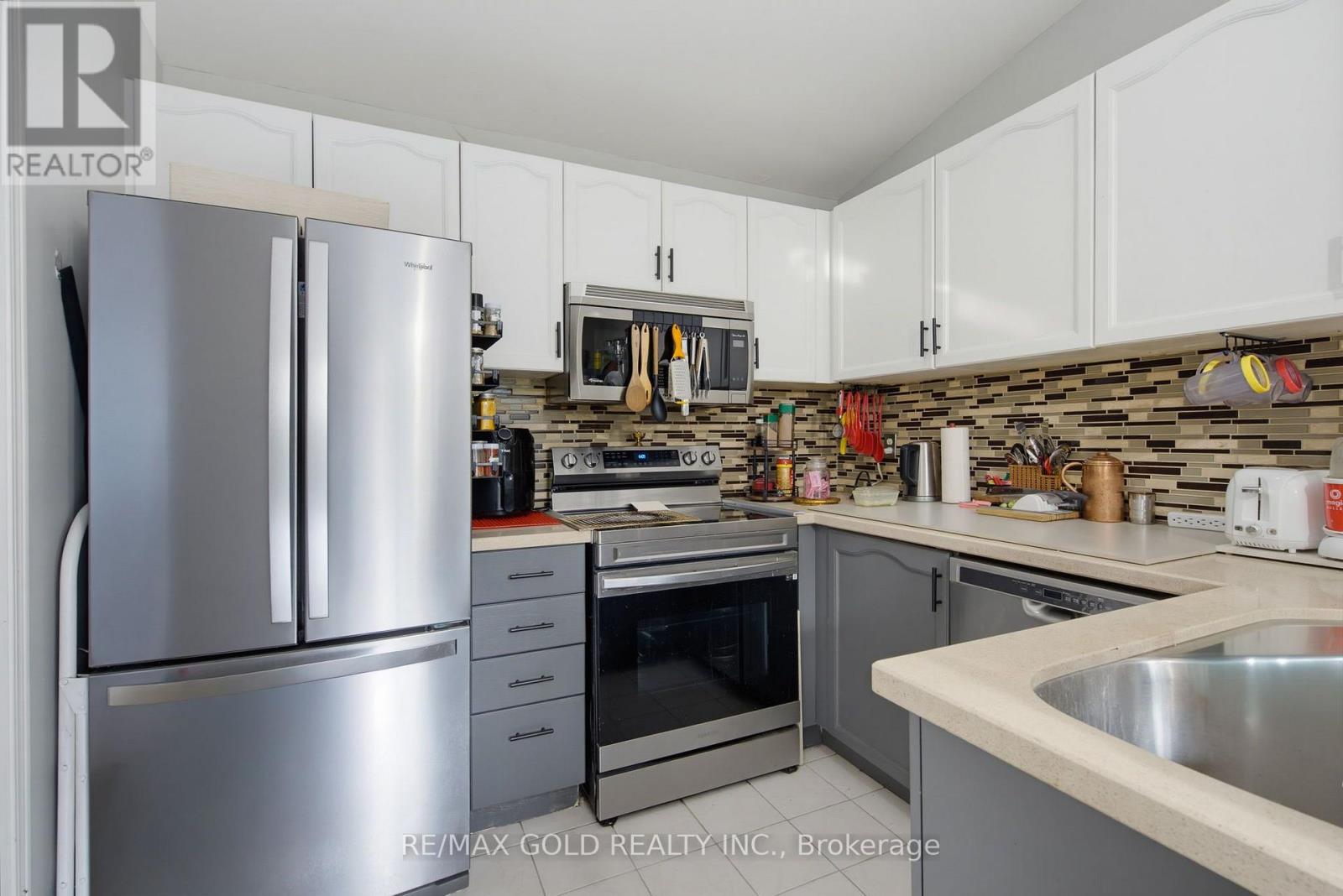 51 Alaskan Summit Court, Brampton, Ontario L6R 1N9 - Photo 14 - W13697962
