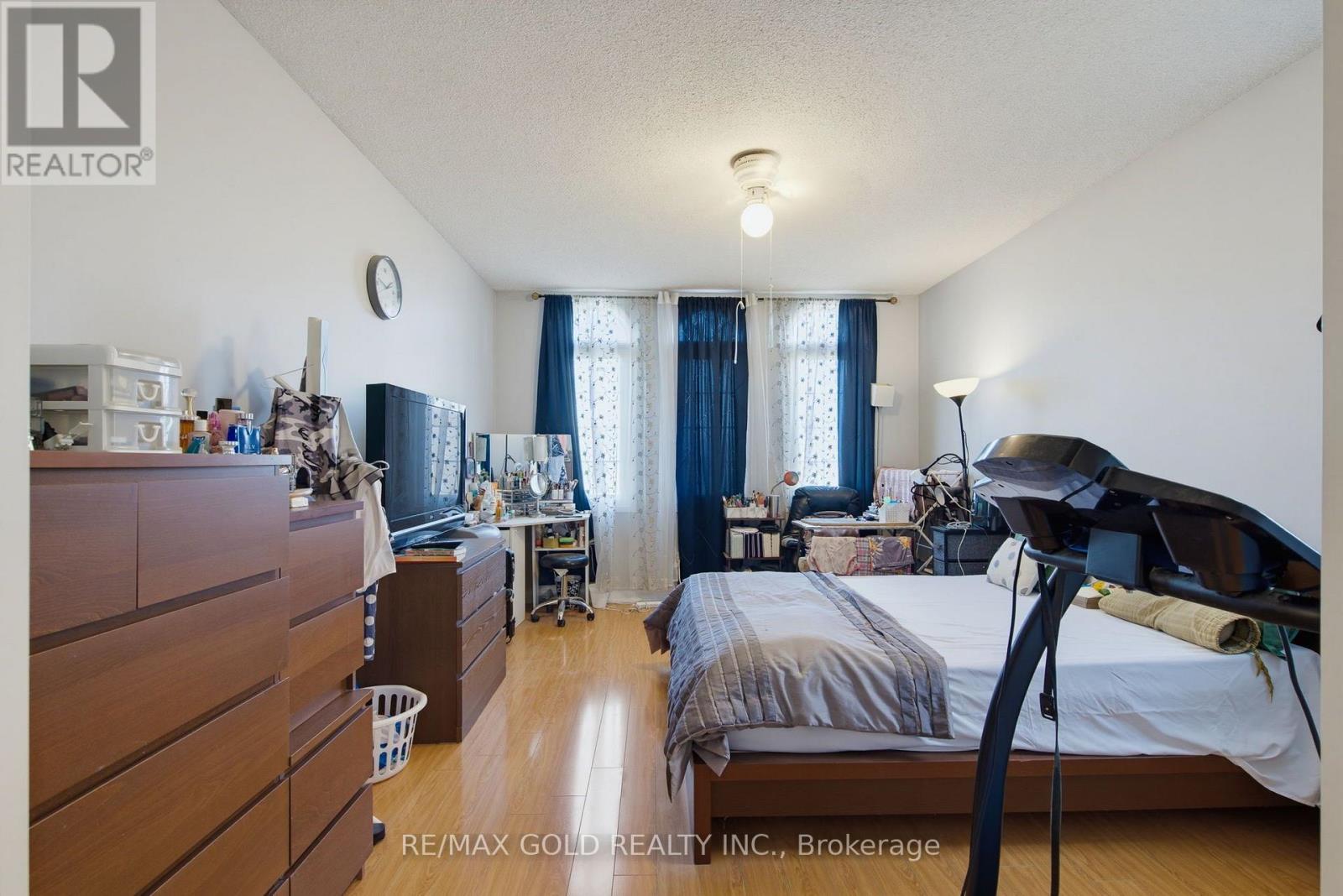 51 Alaskan Summit Court, Brampton, Ontario L6R 1N9 - Photo 18 - W13697962