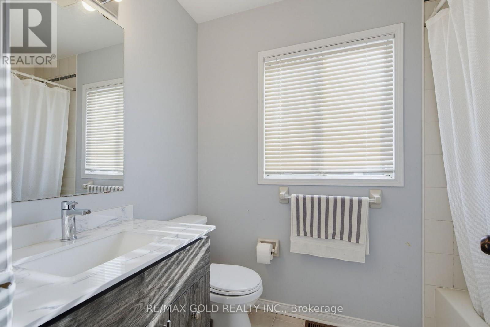 51 Alaskan Summit Court, Brampton, Ontario L6R 1N9 - Photo 25 - W13697962