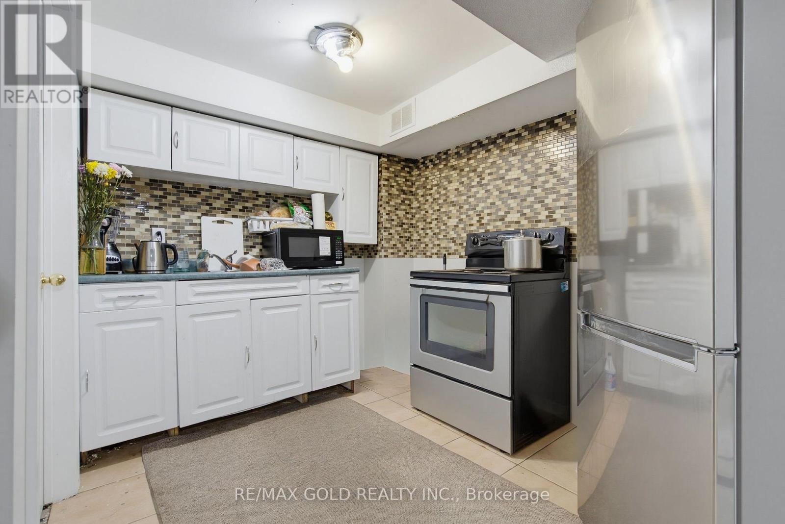 51 Alaskan Summit Court, Brampton, Ontario L6R 1N9 - Photo 28 - W13697962
