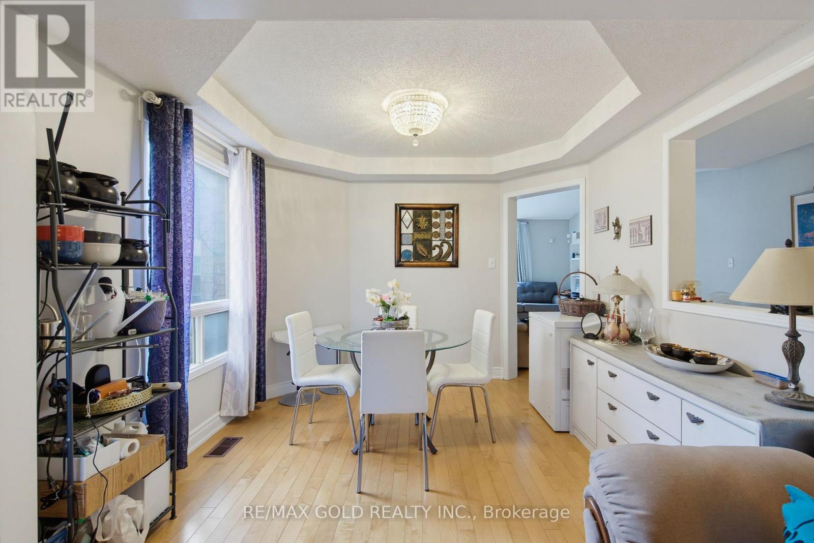 51 Alaskan Summit Court, Brampton, Ontario L6R 1N9 - Photo 7 - W13697962