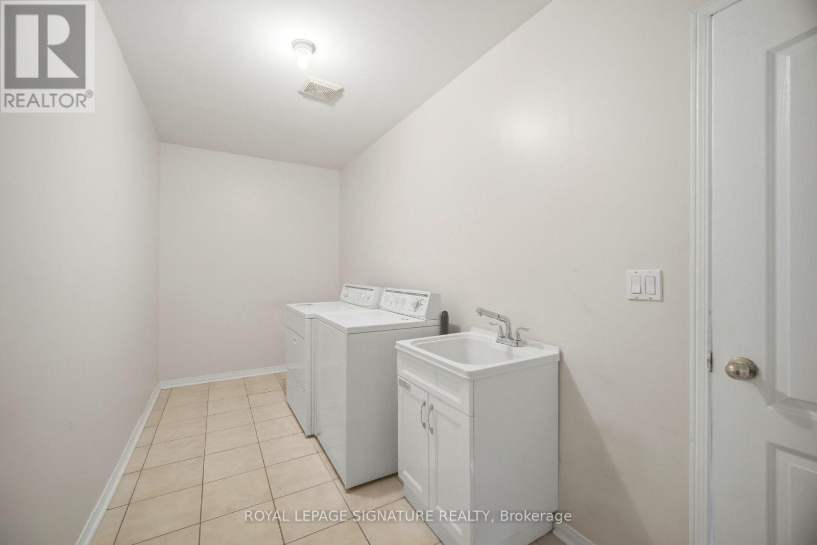34 Nina Place N, Brampton, Ontario  L7A 2E1 - Photo 20 - W13697970