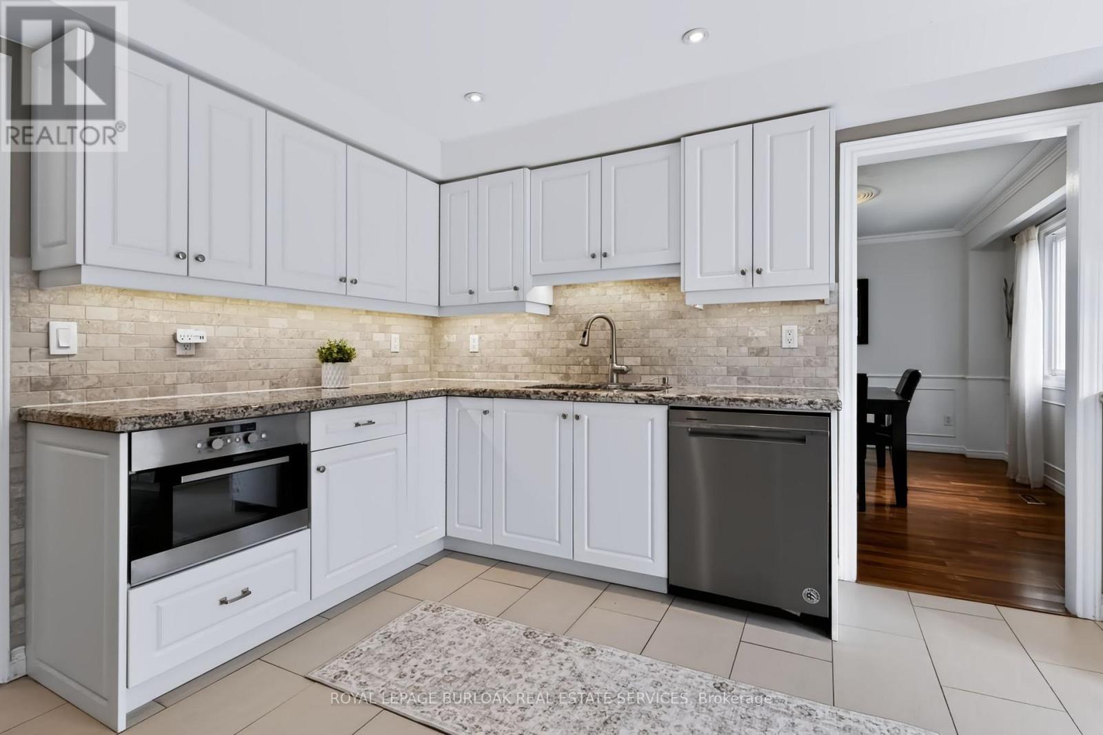 4248 Dunvegan Road, Burlington, Ontario  L7L 1P8 - Photo 9 - W13697974