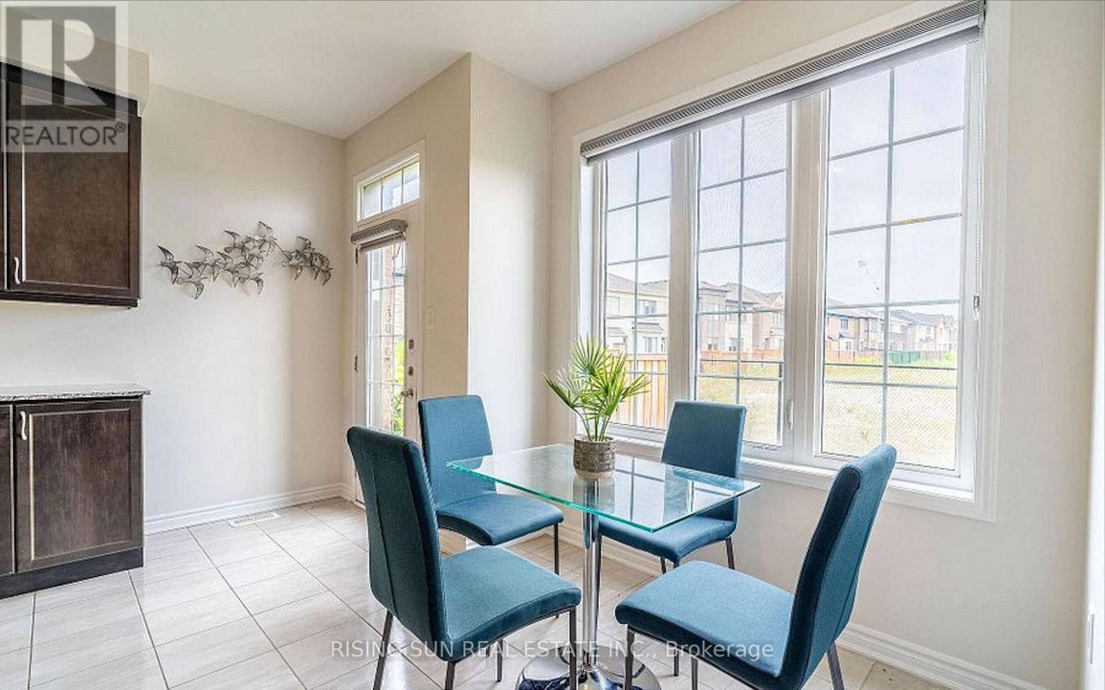 24 Herrick Drive, Brampton, Ontario  L7A 5G2 - Photo 7 - W13697990