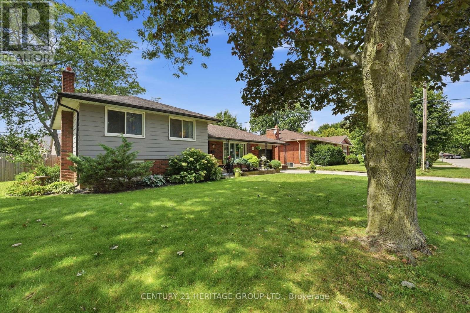 314 Harmony Road, Hamilton, Ontario  L8G 2T2 - Photo 8 - X13697908