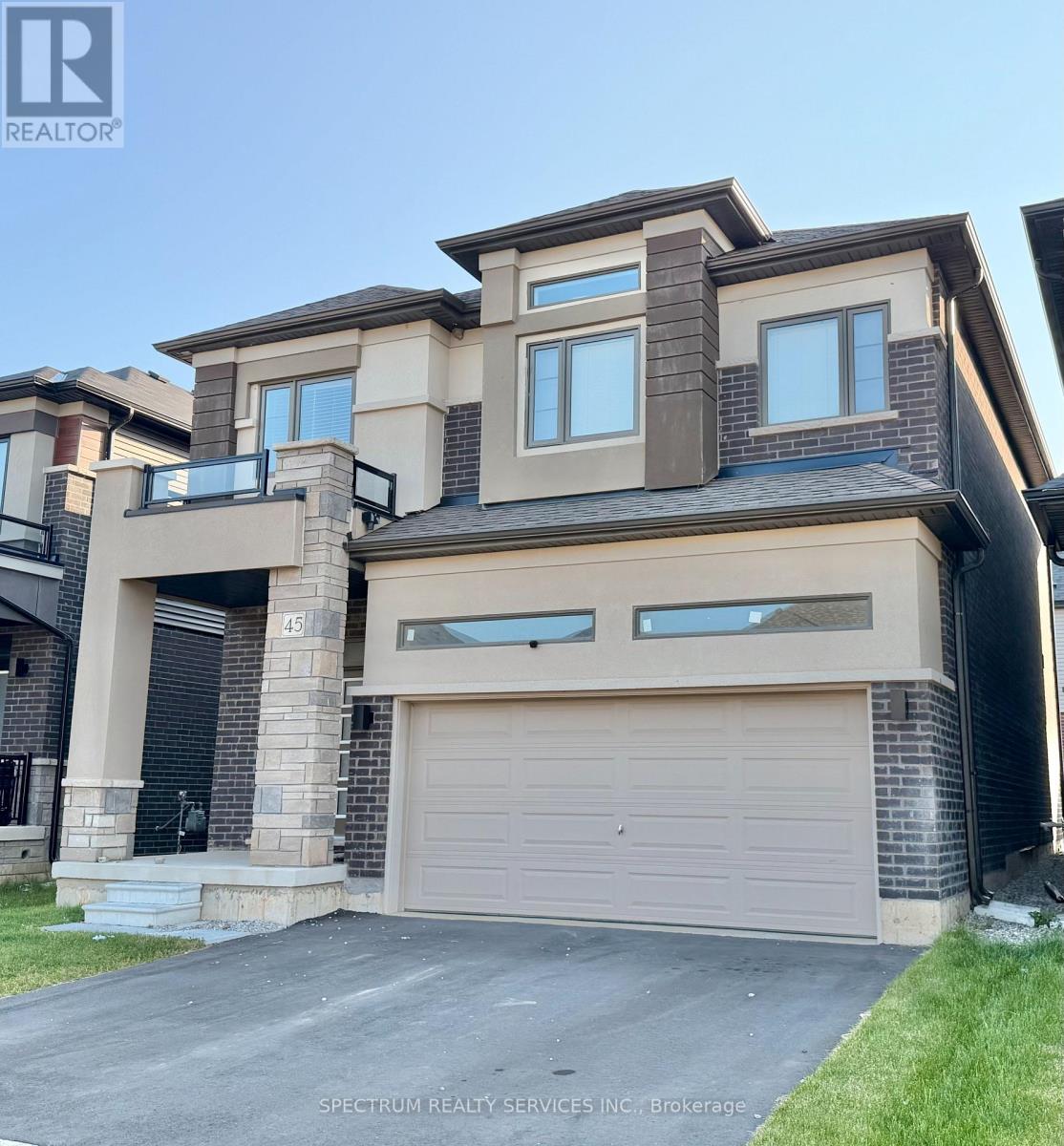 45 Dennis Avenue, Brantford, Ontario  N3V 0B9 - Photo 2 - X13698016