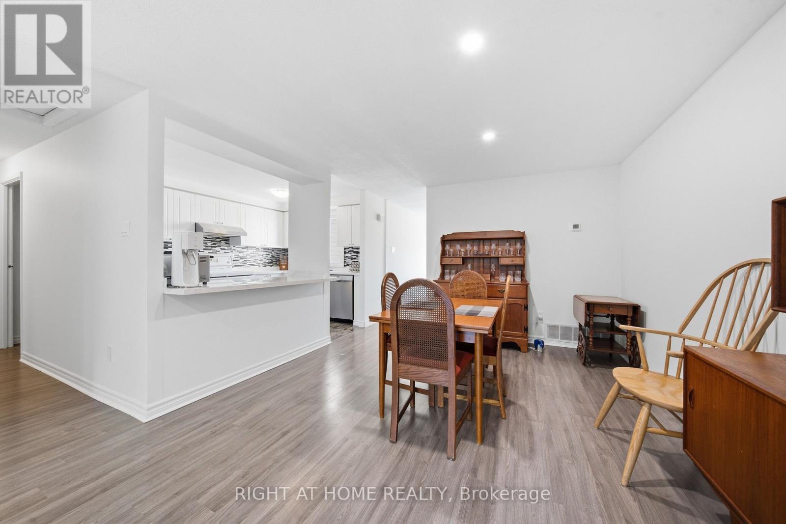 19 - 65 Glamis Road, Cambridge, Ontario N1R 6W4 - Photo 6 - X13698032
