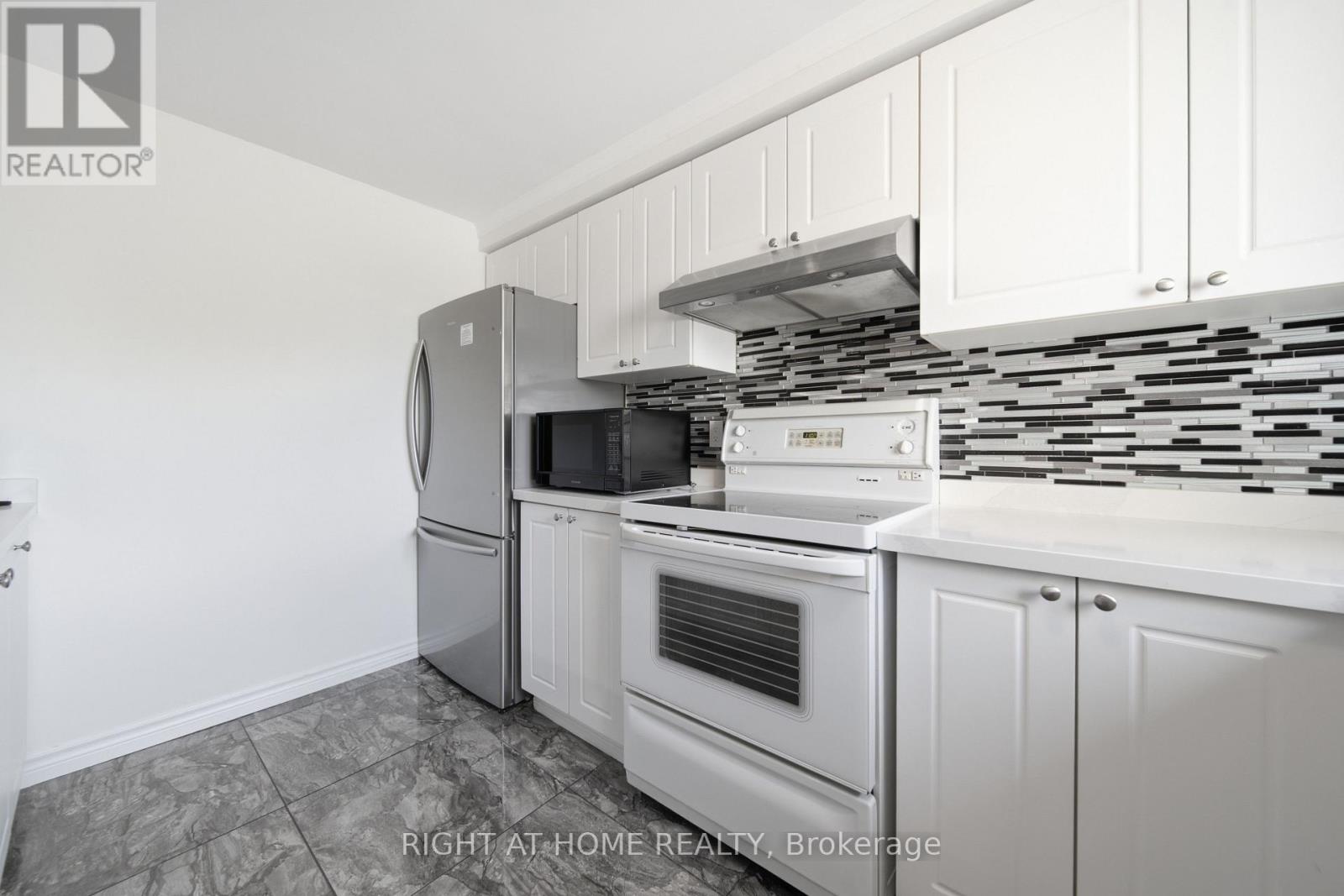 19 - 65 Glamis Road, Cambridge, Ontario N1R 6W4 - Photo 8 - X13698032