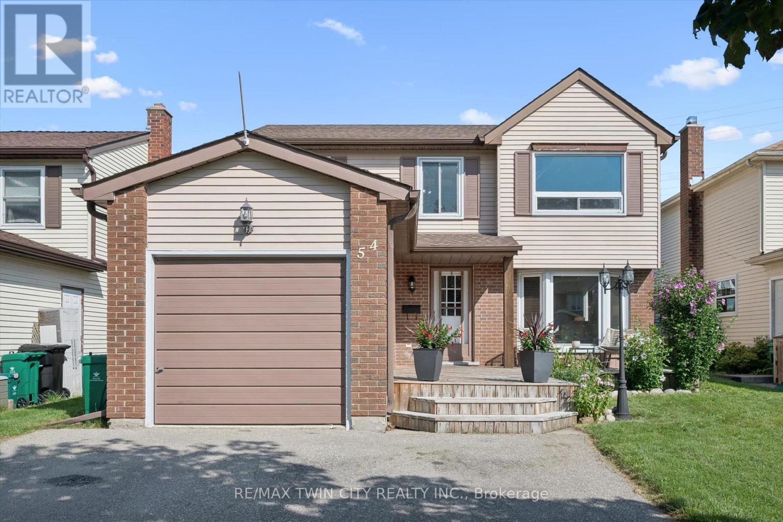 54 ROYAL ORCHARD PLACE, Kitchener, Ontario