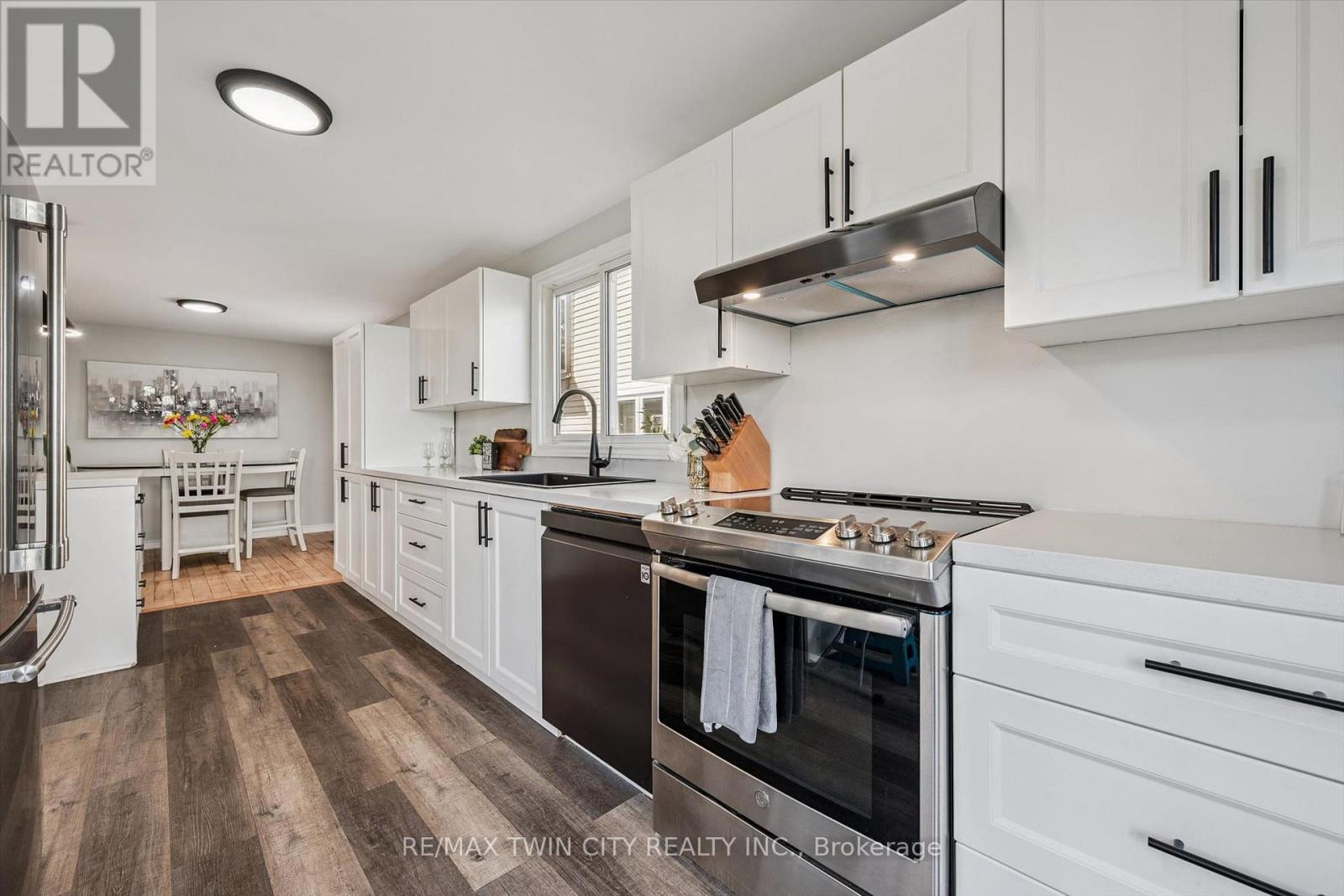 54 Royal Orchard Place, Kitchener, Ontario N2N 1Z6 - Photo 14 - X13698050