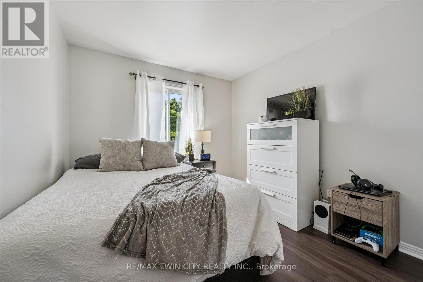 54 Royal Orchard Place, Kitchener, Ontario N2N 1Z6 - Photo 21 - X13698050