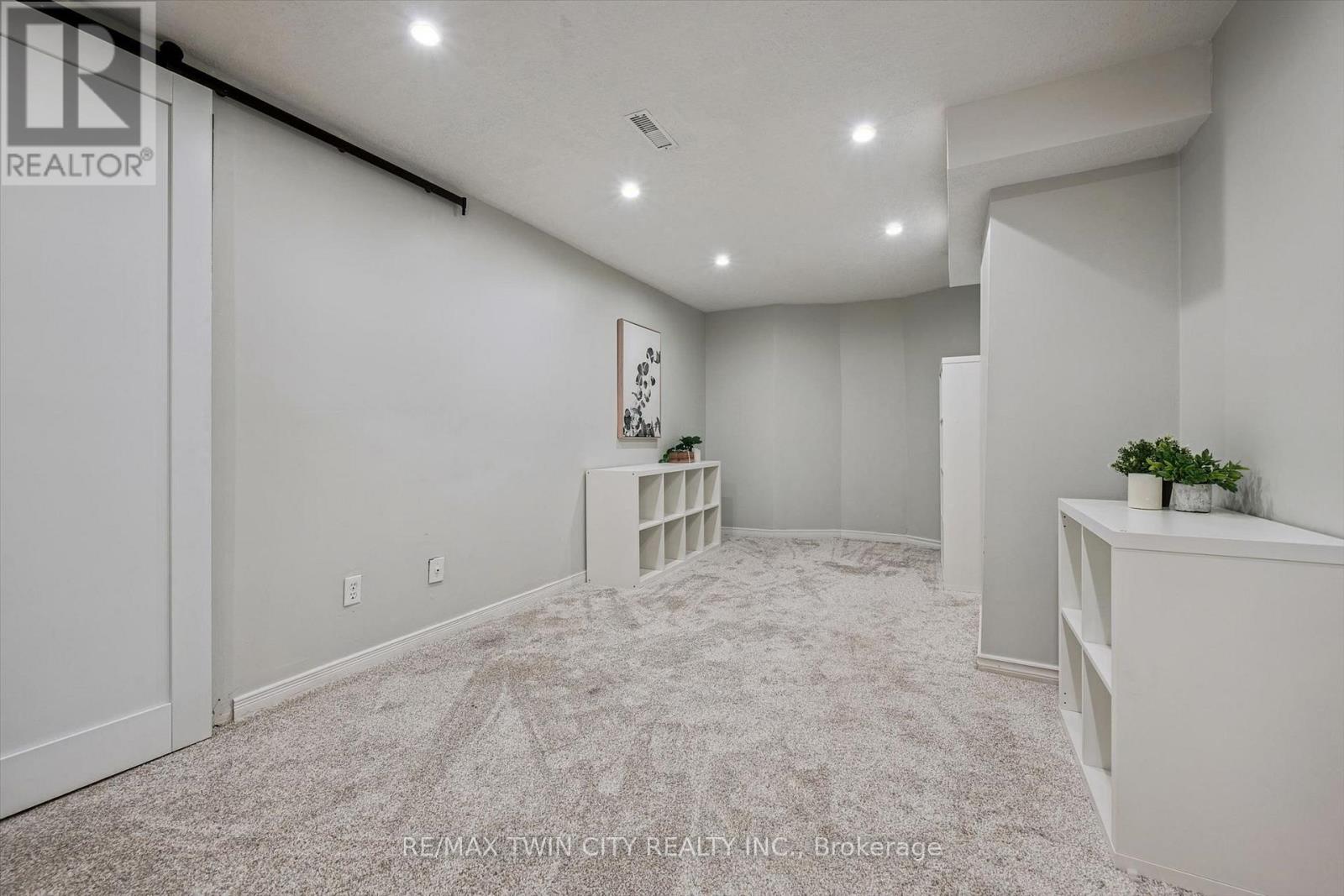 54 Royal Orchard Place, Kitchener, Ontario N2N 1Z6 - Photo 28 - X13698050