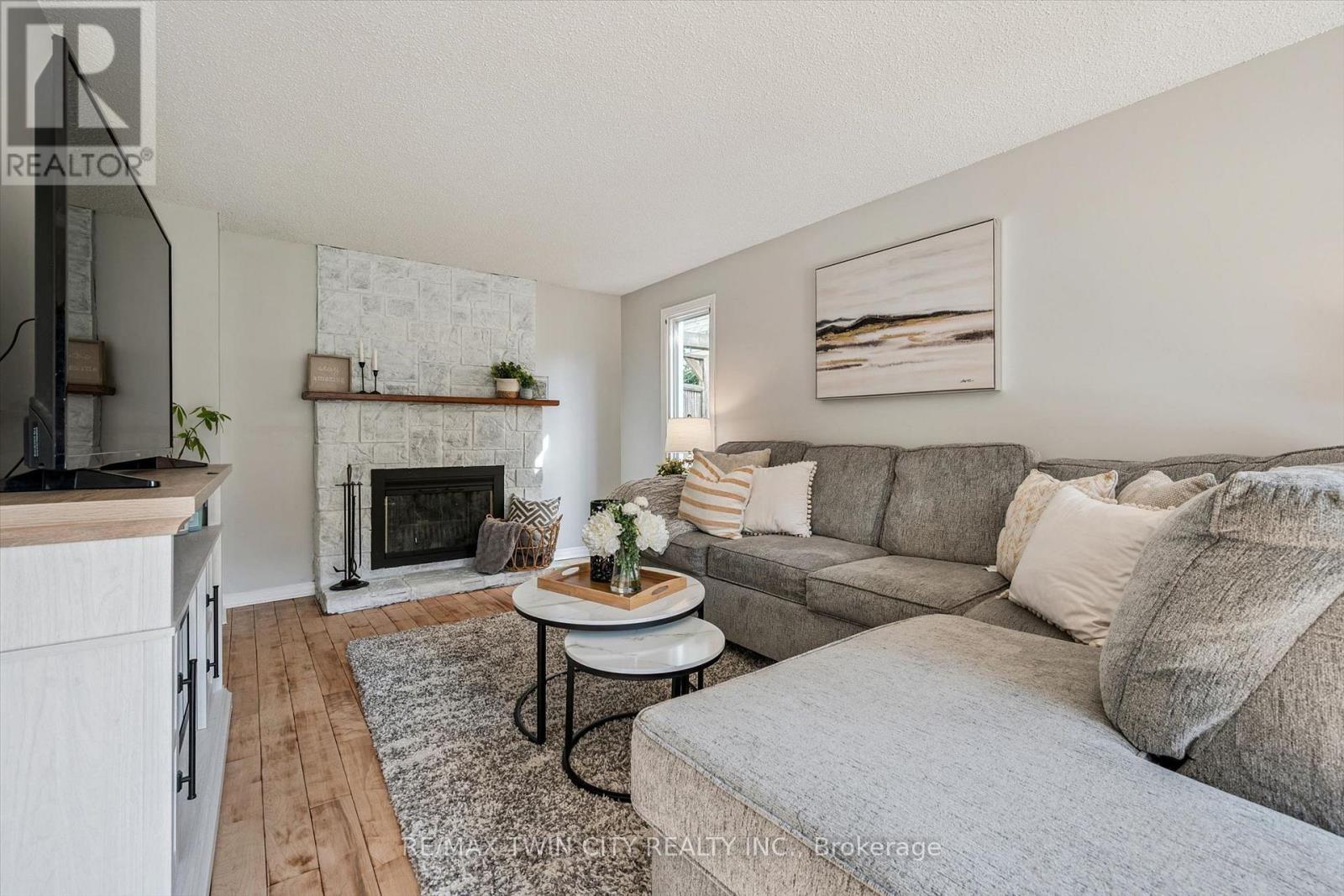 54 Royal Orchard Place, Kitchener, Ontario N2N 1Z6 - Photo 6 - X13698050