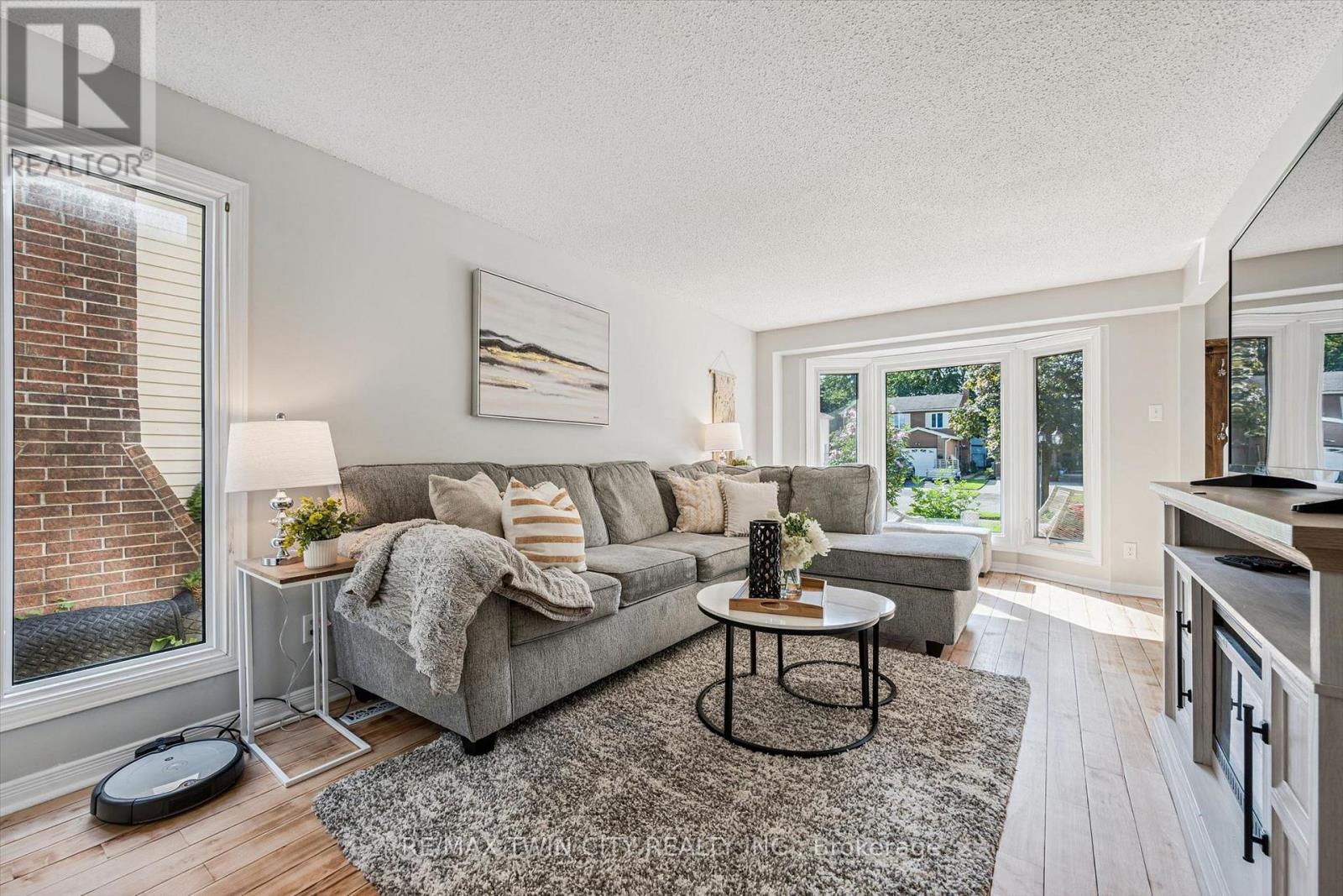 54 Royal Orchard Place, Kitchener, Ontario N2N 1Z6 - Photo 7 - X13698050
