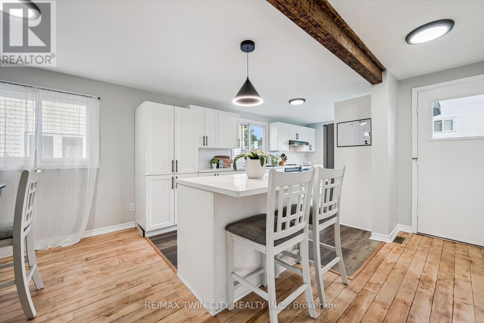 54 Royal Orchard Place, Kitchener, Ontario N2N 1Z6 - Photo 9 - X13698050