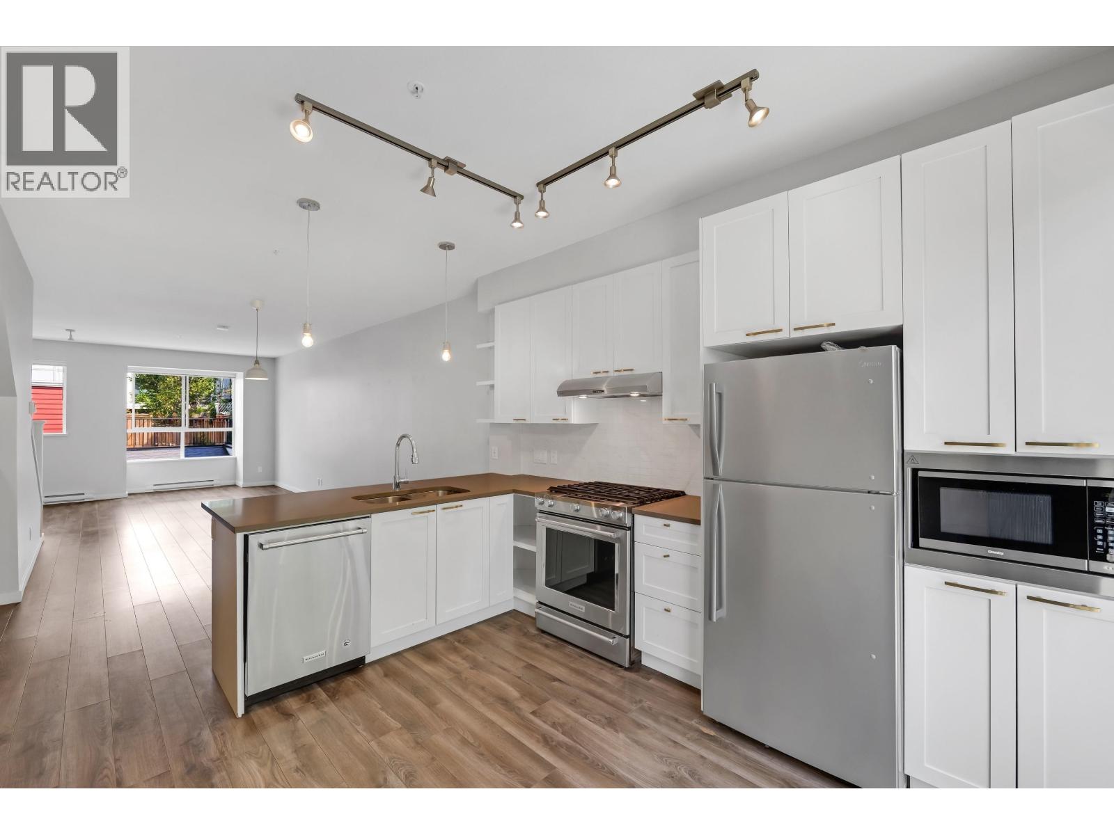1210 Granite Drive, Squamish, British Columbia  V8B 0V9 - Photo 3 - R3157260