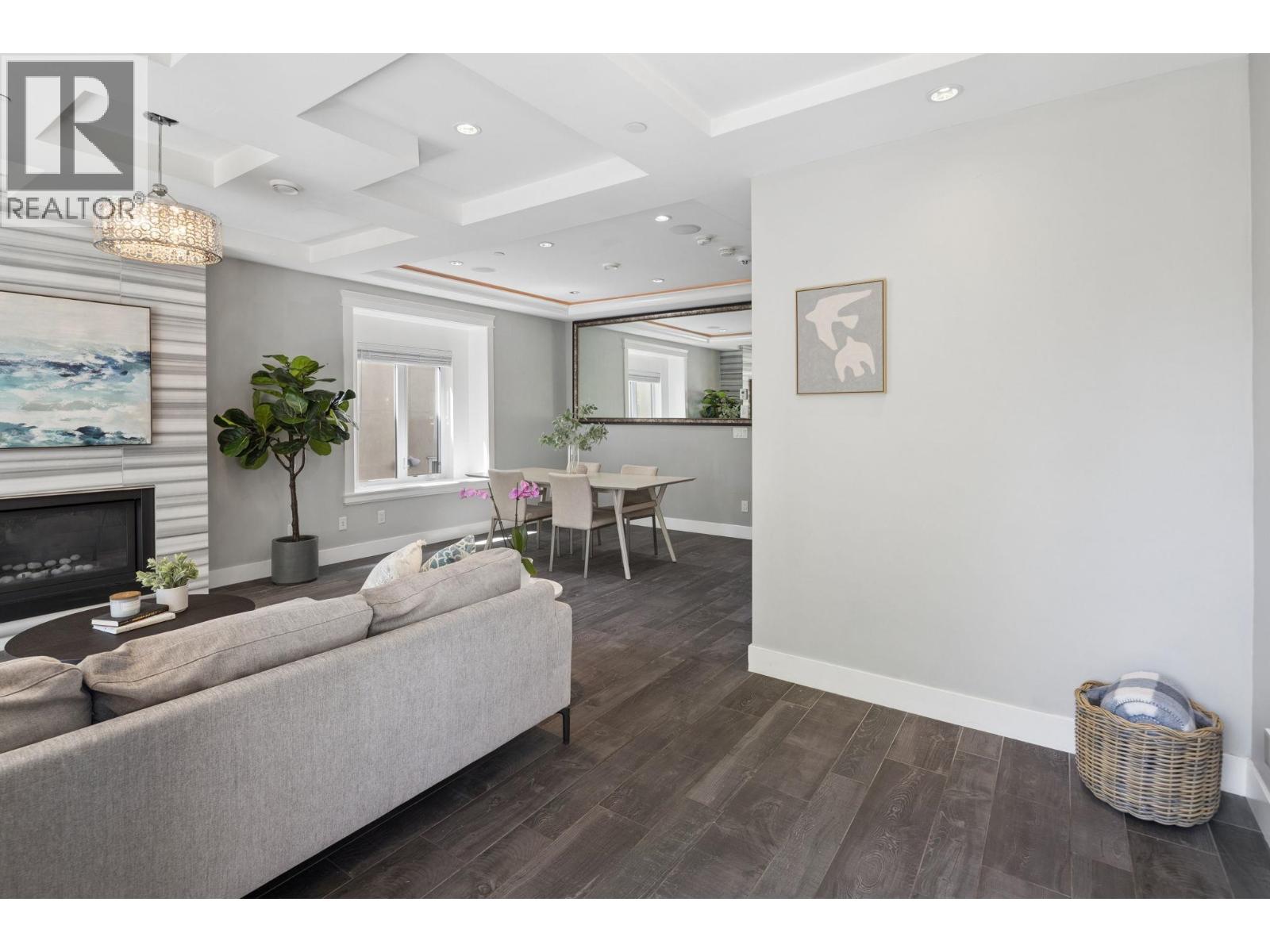 3233 Grant Street, Vancouver, British Columbia  V5K 3J1 - Photo 4 - R3137205