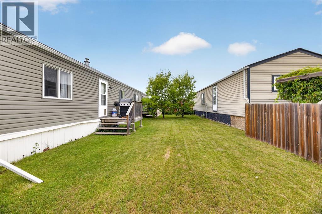 62 Highfield Close, Carstairs, Alberta  T0M 0N0 - Photo 4 - A2331056