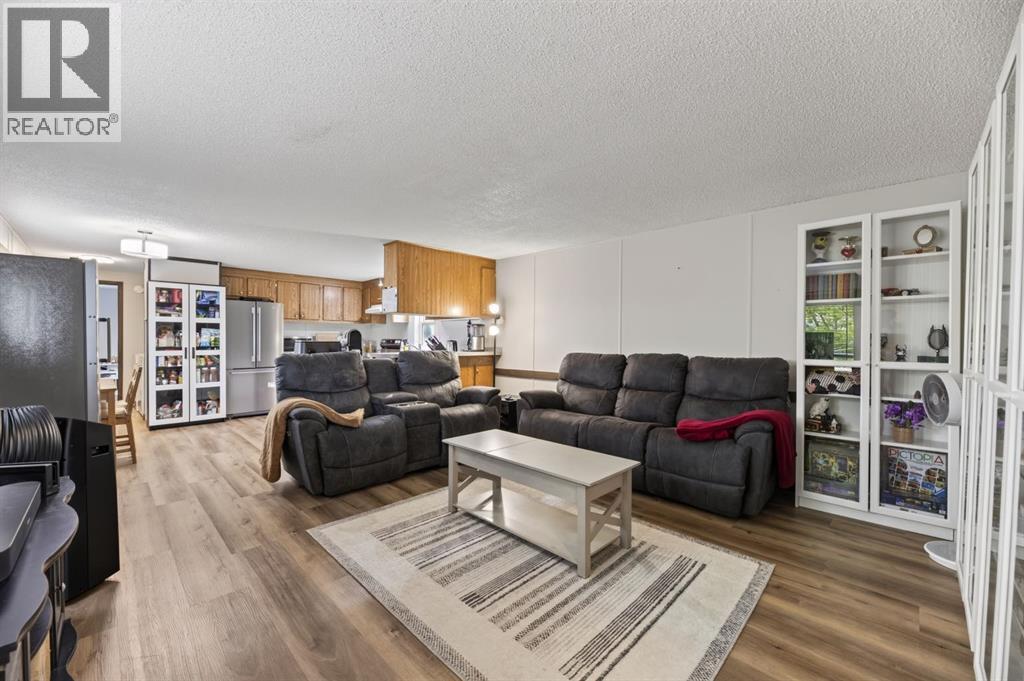 62 Highfield Close, Carstairs, Alberta  T0M 0N0 - Photo 7 - A2331056