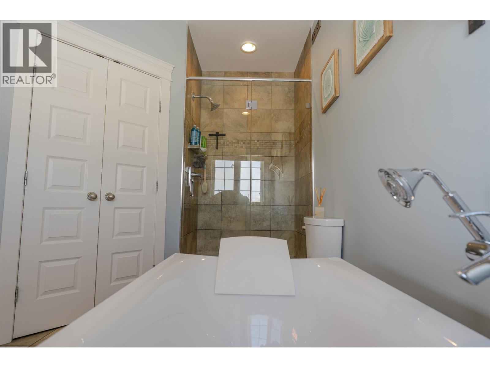 13816 Cardinal Road, Charlie Lake, British Columbia  V0C 1H0 - Photo 12 - R3110906