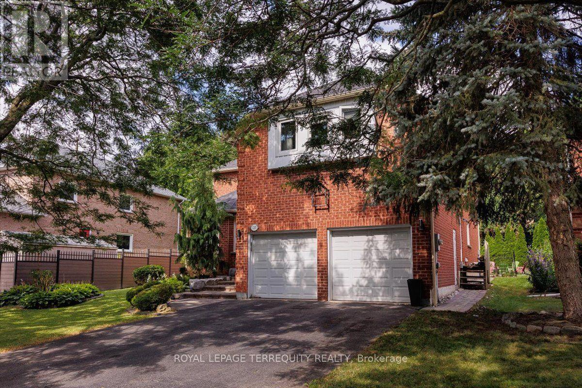 1207 Dogwood Crescent, Oakville, Ontario  L6J 7J2 - Photo 2 - W13696222