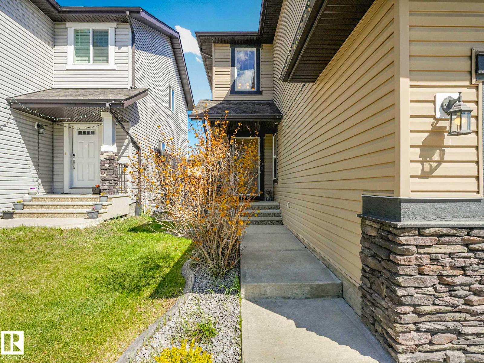 1548 36 Av NW, Edmonton, Alberta  T6T 0M5 - Photo 4 - E4504779