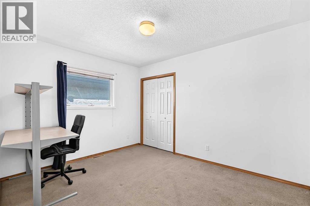 2917 Signal Hill Heights SW, Calgary, Alberta  T3H 2X4 - Photo 13 - A2338433