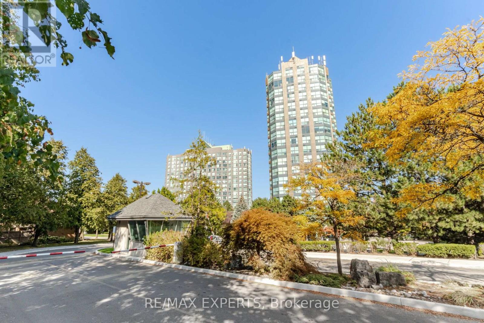 1408 - 2155 Burnhamthorpe Road W, Mississauga, Ontario  L5L 5P4 - Photo 3 - W13597344