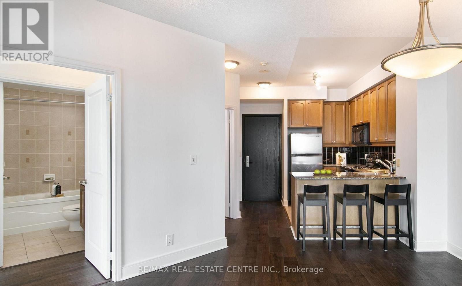 1202 - 80 Absolute Avenue, Mississauga, Ontario  L4Z 0A5 - Photo 6 - W13664452