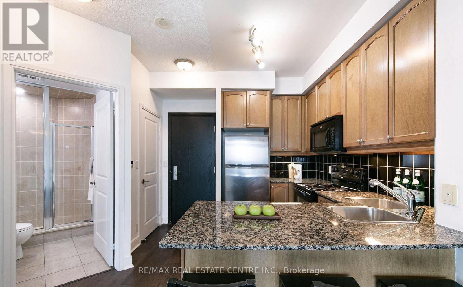 1202 - 80 Absolute Avenue, Mississauga, Ontario  L4Z 0A5 - Photo 8 - W13664452
