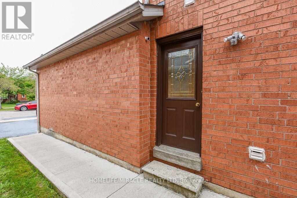 5449 Heritage Hills Boulevard, Mississauga, Ontario  L5R 2H4 - Photo 37 - W13696856