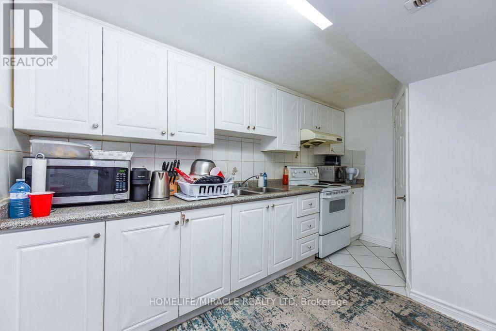 5449 Heritage Hills Boulevard, Mississauga, Ontario  L5R 2H4 - Photo 35 - W13696856