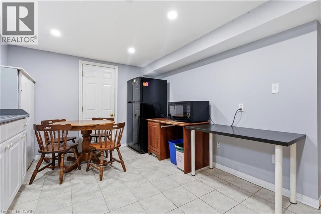 38 High Street, Waterloo, Ontario  N2L 3X8 - Photo 8 - 40853499