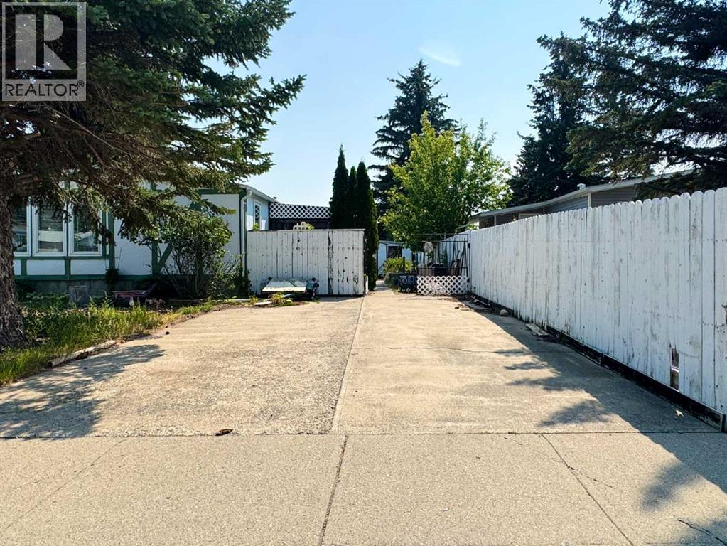 14 Dalhousie Court W, Lethbridge, Alberta  T1K 4C9 - Photo 34 - A2338480