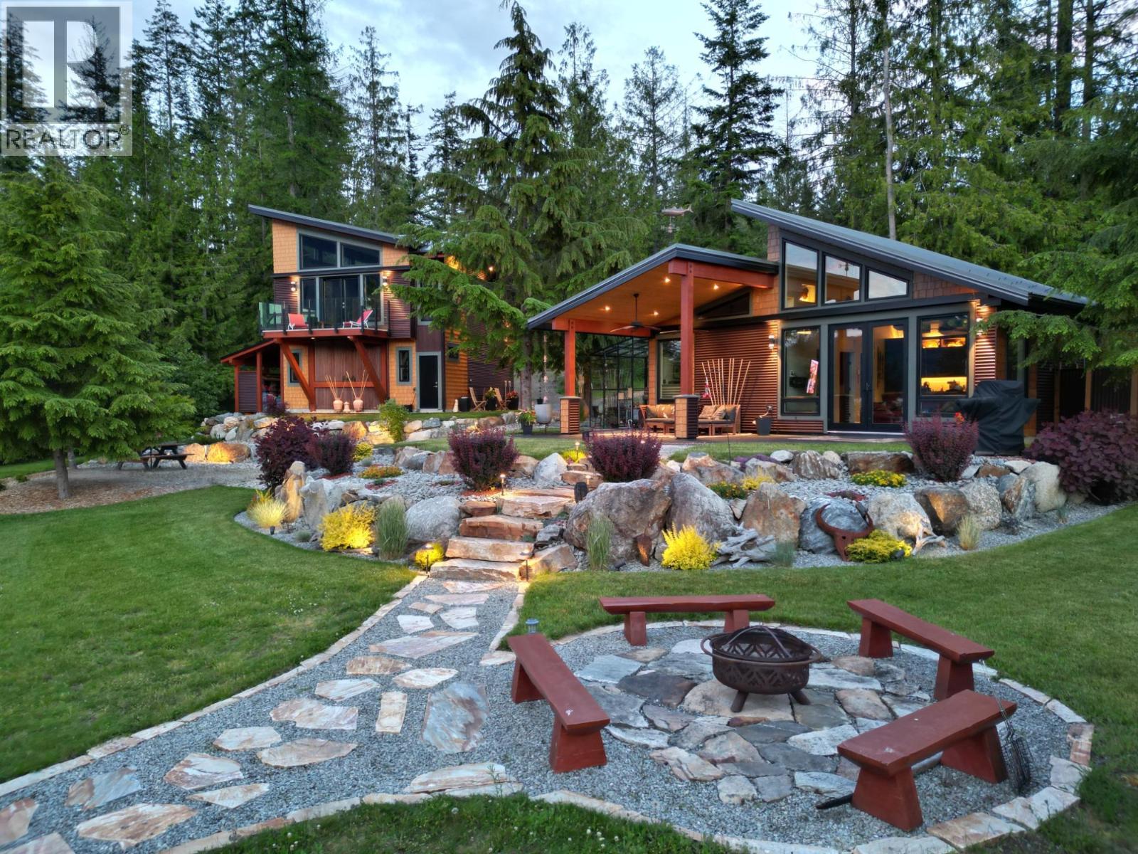 179 KOOTENAY LAKE Road, Procter, British Columbia