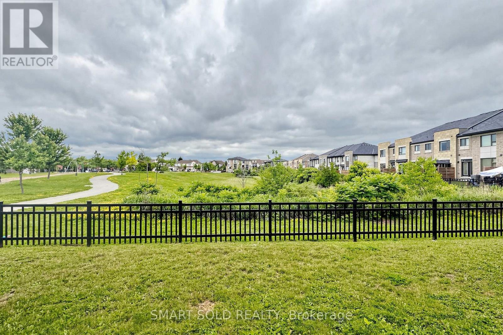 80 Donald Fleming Way, Whitby, Ontario L1R 0N8 - Photo 37 - E13698096