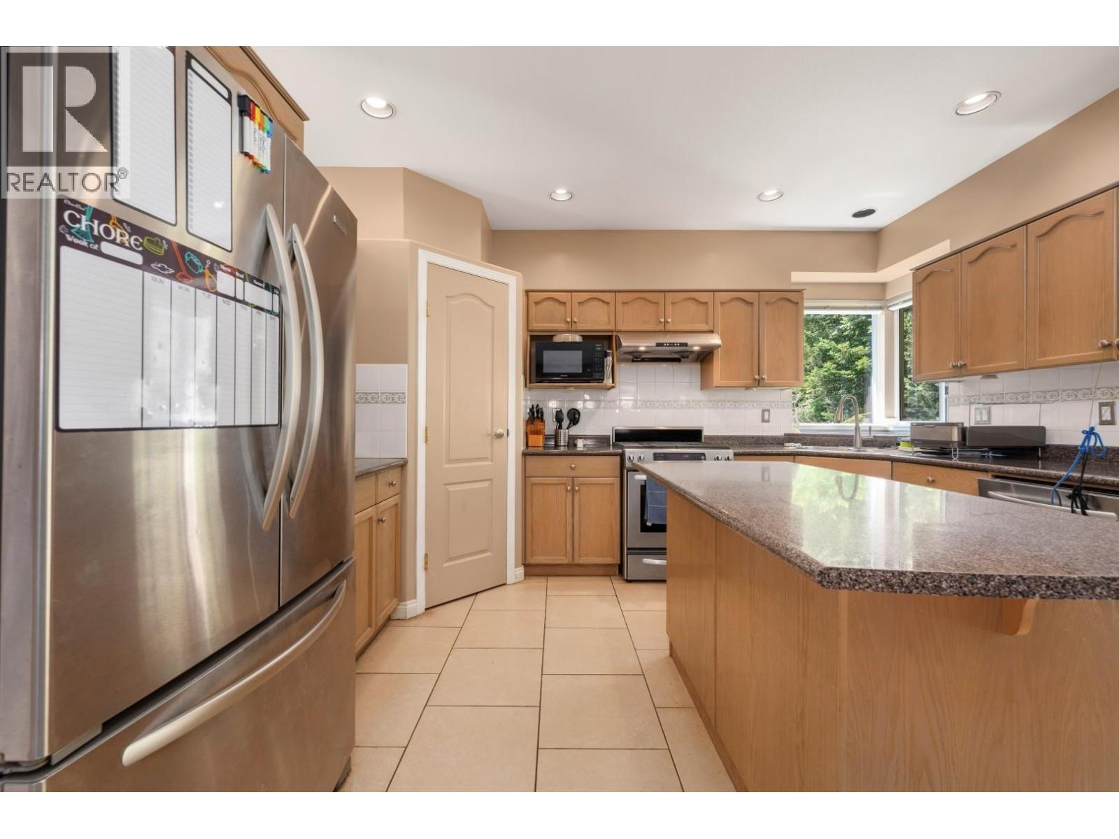 94 Linden Court, Port Moody, British Columbia  V3H 5C1 - Photo 6 - R3157677