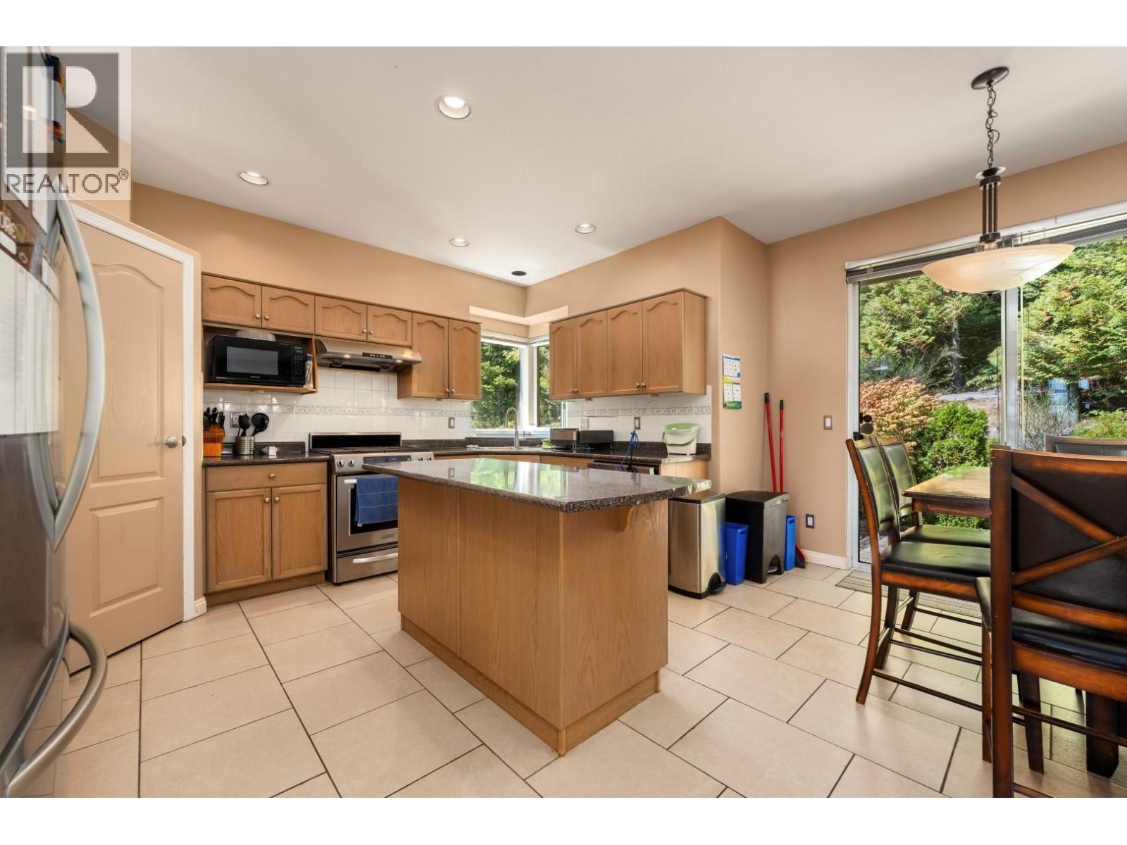 94 Linden Court, Port Moody, British Columbia  V3H 5C1 - Photo 7 - R3157677