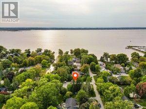 215 WILLOW DRIVE, Georgina, Ontario