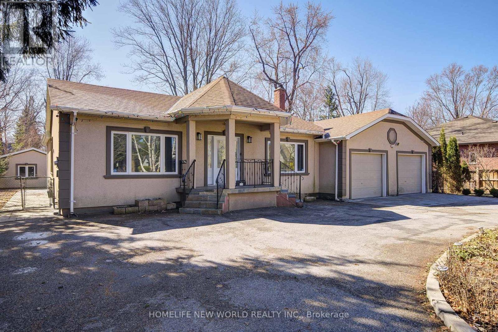 215 Willow Drive, Georgina, Ontario  L4P 2R9 - Photo 3 - N13698126