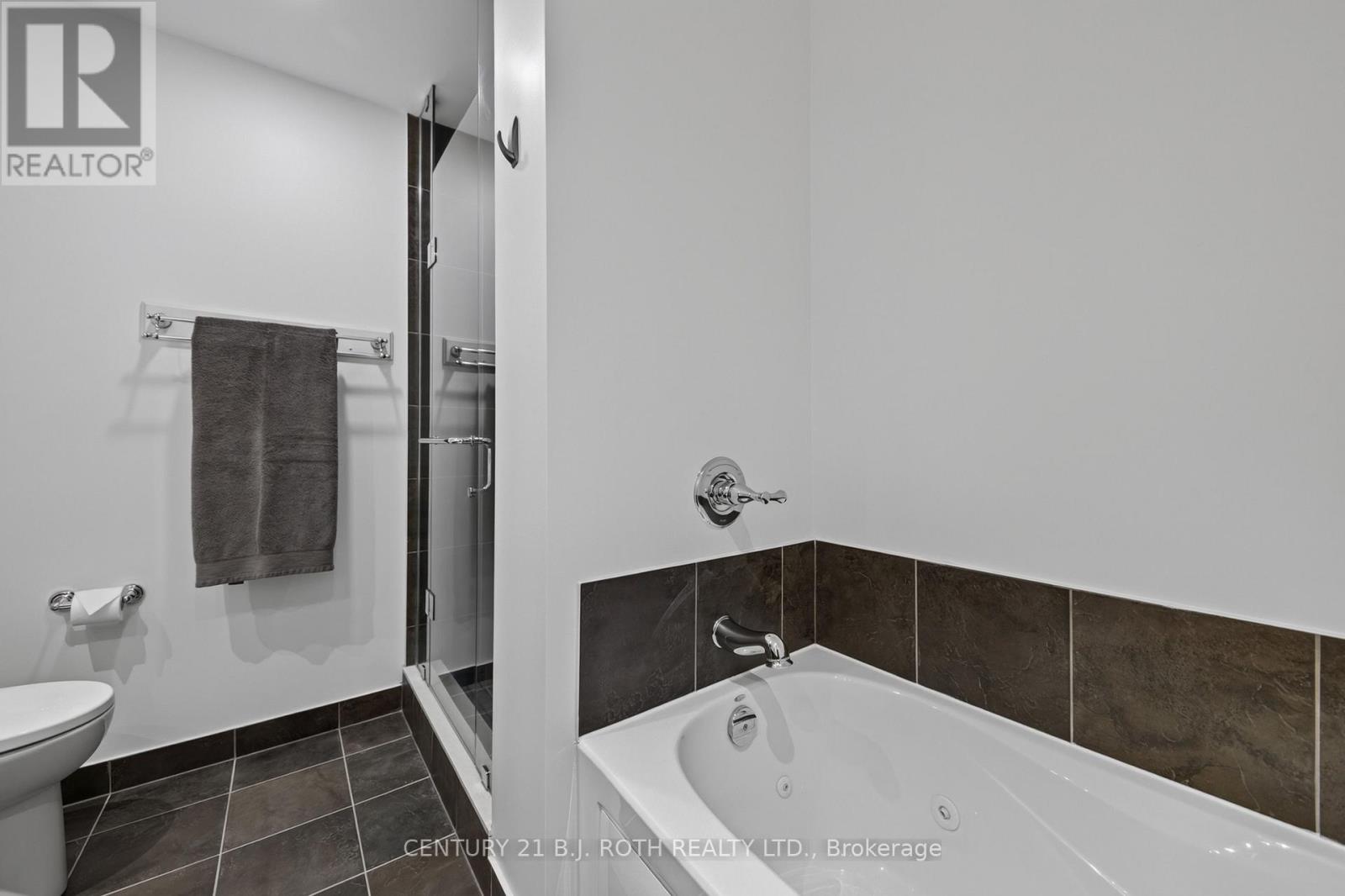 904 - 33 Ellen Street, Barrie (City Centre), Ontario  L4N 6E9 - Photo 23 - S13698122